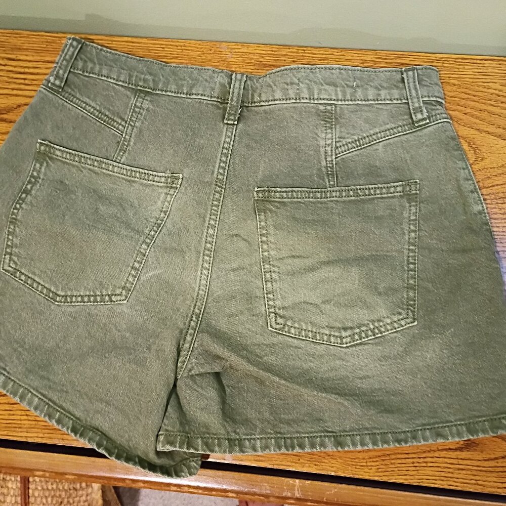Universal Thread High Rise A-Line Shorts - Picture 3 of 4